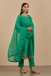 Buy_Priya Chaudhary_Green Chanderi Silk Embroidered Thread Work Notched Round Neck Kurta Set _at_Aza_Fashions