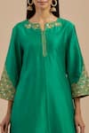 Buy_Priya Chaudhary_Green Chanderi Silk Embroidered Thread Work Notched Round Neck Kurta And Pant Set _Online_at_Aza_Fashions