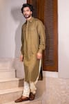 Shop_Darshika Menswear_Green Linen Plain Pathani Kurta Set _at_Aza_Fashions