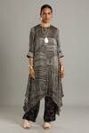 Buy_Myoho_Black Printed Asymmetric Tunic _at_Aza_Fashions