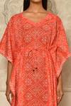 Aryavir Malhotra_Peach Cotton Bandhani Print Kaftan_at_Aza_Fashions