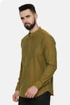 Buy_Mayank Modi - Men_Green Malai Cotton Plain Mandarin Collar Pintuck Shirt _Online_at_Aza_Fashions