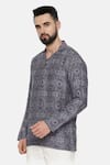 Buy_Mayank Modi - Men_Blue Linen Bemberg Printed Geometric Short Kurta  _Online_at_Aza_Fashions