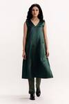 Buy_Studio Medium_Green Handwoven Bengal Silk V Neck Border Jamdani Sleeveless Kurta_at_Aza_Fashions