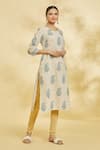 Buy_Naintara Bajaj_Beige Paisley Print Kurta With Leggings _at_Aza_Fashions