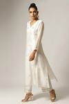 Anantaa By Roohi_Off White Silk, Chanderi Embroidery, Zari V-neck Kurta With Pant _Online_at_Aza_Fashions