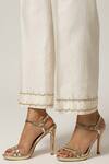 Buy_Anantaa By Roohi_Off White Silk, Chanderi Embroidery, Zari V-neck Kurta With Pant 