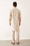 Shop_Son Of A Noble Snob_Ivory Linen Halles Catchfly Printed Kurta_at_Aza_Fashions