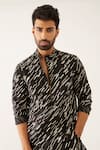 Shop_Son of A Noble Snob_Black 100% Linen Printed Graphic Souk Slant Kurta  _Online_at_Aza_Fashions