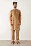 Buy_Son of A Noble Snob_Brown 100% Linen Printed Floral Roan Catchfly Kurta _Online_at_Aza_Fashions