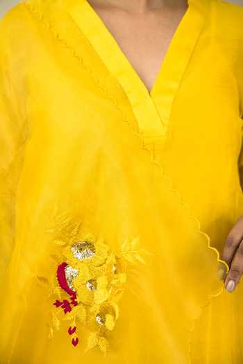 Shop_Mithi Supari_Yellow Silk, Organza, Chanderi Embroidery V-neck Malti Solid Kurta Pant Set _Online_at_Aza_Fashions
