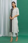 Silkwaves_White Cotton Printed Stripe Round Half Sleeve Kurta And Pant Set For Women_Online_at_Aza_Fashions