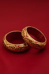 Buy_Riti_Red Embossed Surkh Floral Pattern Bangle - Single Pc _at_Aza_Fashions