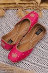 Buy_Stitched soles_Fuchsia Embroidered Tikki Token Juttis _at_Aza_Fashions