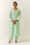 Buy_Anantaa by Roohi_Green Silk Chanderi Embroidered Floral Notched Kurta _at_Aza_Fashions