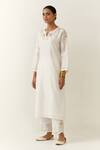 Buy_Anantaa by Roohi_Off White Silk Chanderi Embroidered Floral Notched Neck Kurta _Online_at_Aza_Fashions