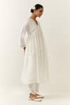 Buy_Anantaa By Roohi_Off White Silk, Chanderi Embroidery V-neck Floral Kurta And Palazzo Set 