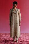 Buy_Taisha_Green Linen, Silk Sequins V-neck Gulbag Rosette Pattern Kurta _Online_at_Aza_Fashions