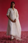 Buy_Taisha_Off White Kurta Pure Linen Silk Handloom Woven Geometric V Neck Mogra Set _at_Aza_Fashions