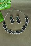 Shop_Vivinia By Vidhi Mehra_Green Diamonds, Stones Emerald Embellished Necklace Set _at_Aza_Fashions