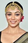 Buy_Vivinia By Vidhi Mehra_Gold Plated Kundan Embellished Mathapatti _at_Aza_Fashions