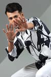 Albino By Nilesh Mitesh_White Cotton Abstract Pattern Shirt For Men_Online_at_Aza_Fashions