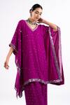 Buy_Vvani By Vani Vats_Wine Mirrors, Embroidery V-neck Kaftan And Palazzo Set 