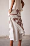 Kharakapas_Off White Mul Cotton Printed Floral Lino Butterscotch Skort  _at_Aza_Fashions