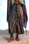 Capisvirleo_Green Cotton Silk Tie Dye Round Shikoba Cape And Skirt Set  _Online