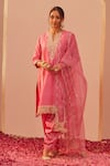 Buy_Sheetal Batra_Pink Kurta Silk Chanderi Embroidery Tilla Notched Aaima Thread Set _at_Aza_Fashions