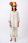 Avaasya Jaipur_Ivory Linen Embroidered Machine Floral Kurta And Pant Set  _Online_at_Aza_Fashions