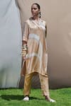 Buy_Vedika M_Beige Ghazi Silk Printed Abstract Lapel Collar Tunic And Pant Set  _at_Aza_Fashions