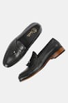 Buy_Lafattio_Black Textured Tasselled Loafers 