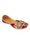 Buy_5elements_Maroon Embroidered Velvet Floral Applique Juttis _at_Aza_Fashions