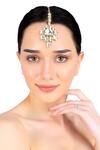 Buy_Aakarsha By Ajay_Gold Plated Kundan Stones Floral Motif Maangtikka _at_Aza_Fashions