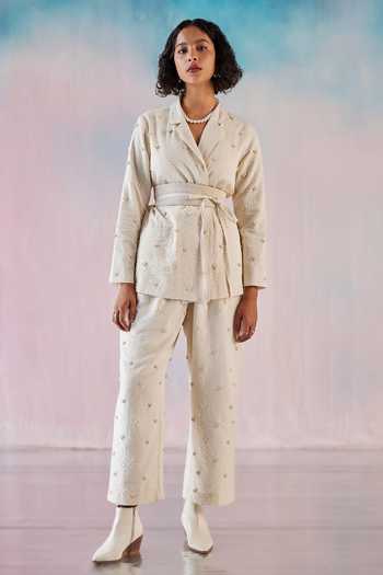 Buy_Ilk_Off White Cotton Embroidery Collared Foam Heart Jacket _at_Aza_Fashions
