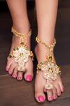Buy_Kanyaadhan By Dhirajaayushi_Multi Color Diamonds, Embroidery Ghungroo Anklet - Set Of 2 _at_Aza_Fashions