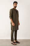 Son of A Noble Snob_Green 100% Linen Plain Daha Panelled Kurta Set  _Online_at_Aza_Fashions