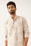 Shop_Son Of A Noble Snob_Ivory Linen Halles Catchfly Printed Kurta Set _Online_at_Aza_Fashions