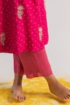 Buy_Tussah by Siddhi Shah_Pink Kurta  Slub Silk Hand Embroidered Sequins Round Work And Pant Set  