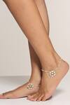 SWABHIMANN_White Kundan And Pearl Embellished Anklets _Online_at_Aza_Fashions