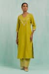 Buy_TIC_Green Cotton Slub Embroidered Gotapatti V Gota Haar Neckline Kurta With Palazzo _at_Aza_Fashions