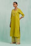 Buy_TIC_Green Cotton Slub Embroidered Gotapatti V Gota Haar Neckline Kurta With Palazzo 