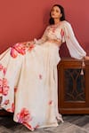17:17 by Simmi Saboo_Off White Muslin Embroidered Thread Aalifa Floral Pattern Bustier And Lehenga Set _Online_at_Aza_Fashions