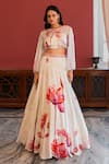 17:17 by Simmi Saboo_Off White Muslin Embroidered Thread Aalifa Floral Pattern Bustier And Lehenga Set _at_Aza_Fashions