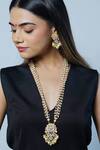 Buy_Namasya_Gold Plated Pearls, Diamonds Kundan Beaded Necklace Set _at_Aza_Fashions