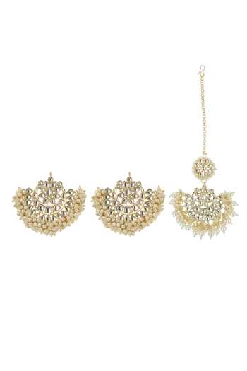 Shop_Ishhaara_Gold Plated Kundan Studded Maangtikka Set _at_Aza_Fashions