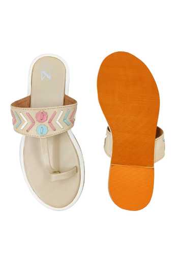Shop_The Madras Trunk_Off White Handcrafted Kolhapuri Flats _at_Aza_Fashions