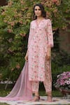 Buy_Charu Makkar_Peach Chanderi Print Floral V Neck Rose Bouquet Kurta Set _at_Aza_Fashions