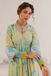 172 THREADS_Green Crepe Printed Floral V Neck Kurta Pant Set  _Online_at_Aza_Fashions